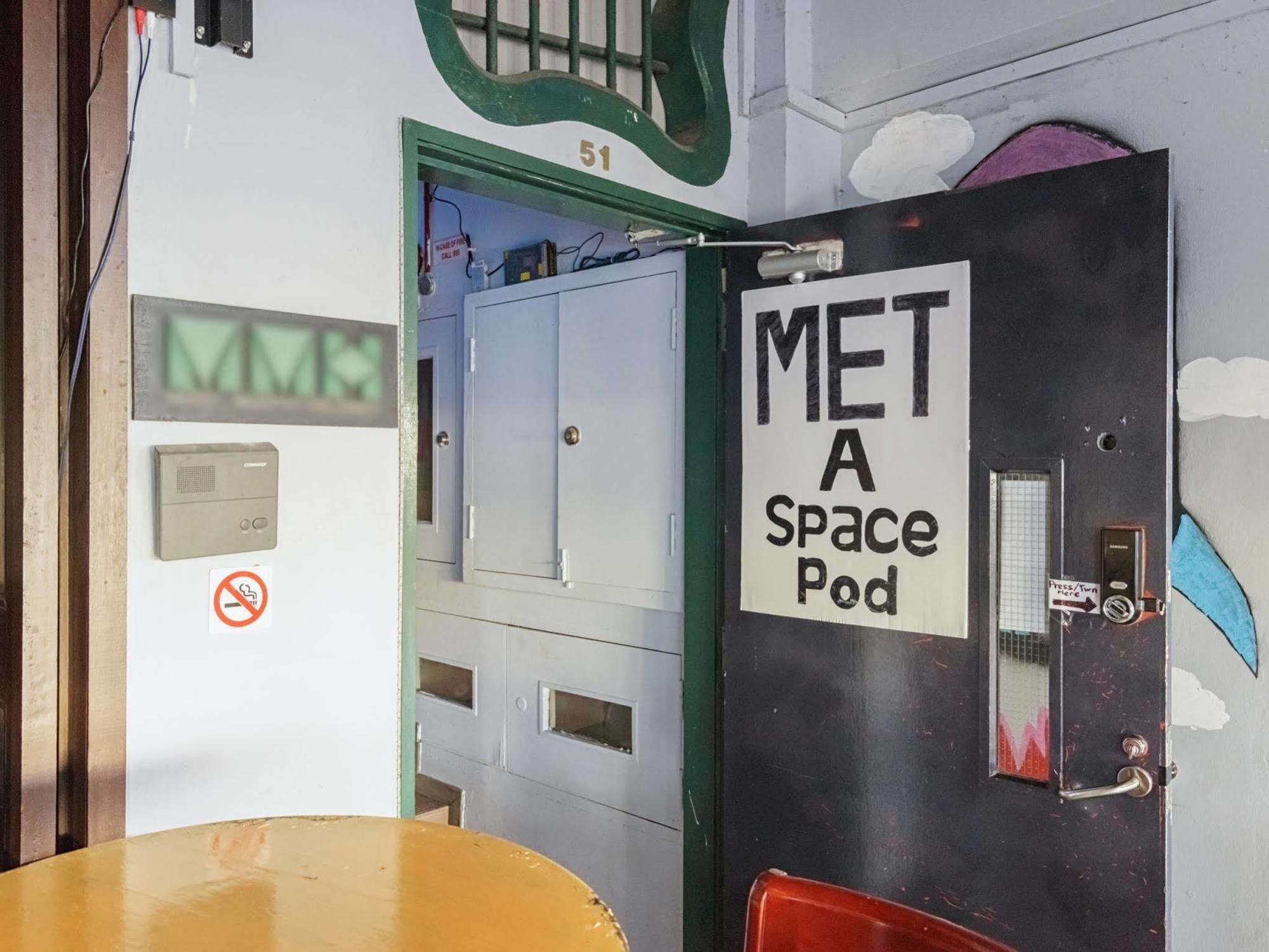 MET A Space Pod @ Boat Quay Singapour Extérieur photo