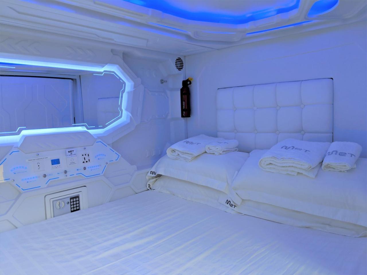 MET A Space Pod @ Boat Quay Singapour Extérieur photo