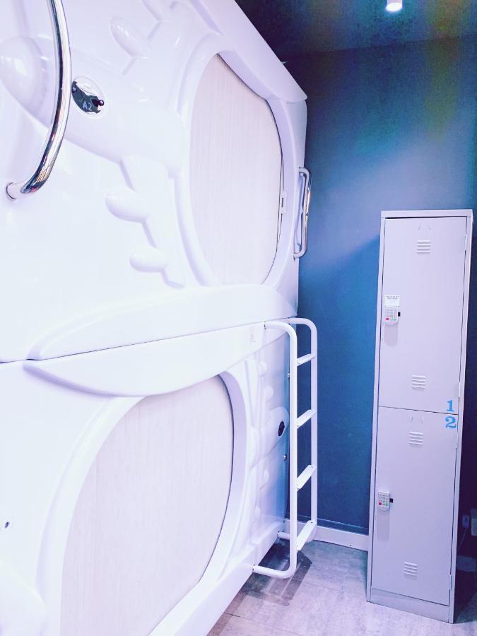 MET A Space Pod @ Boat Quay Singapour Extérieur photo