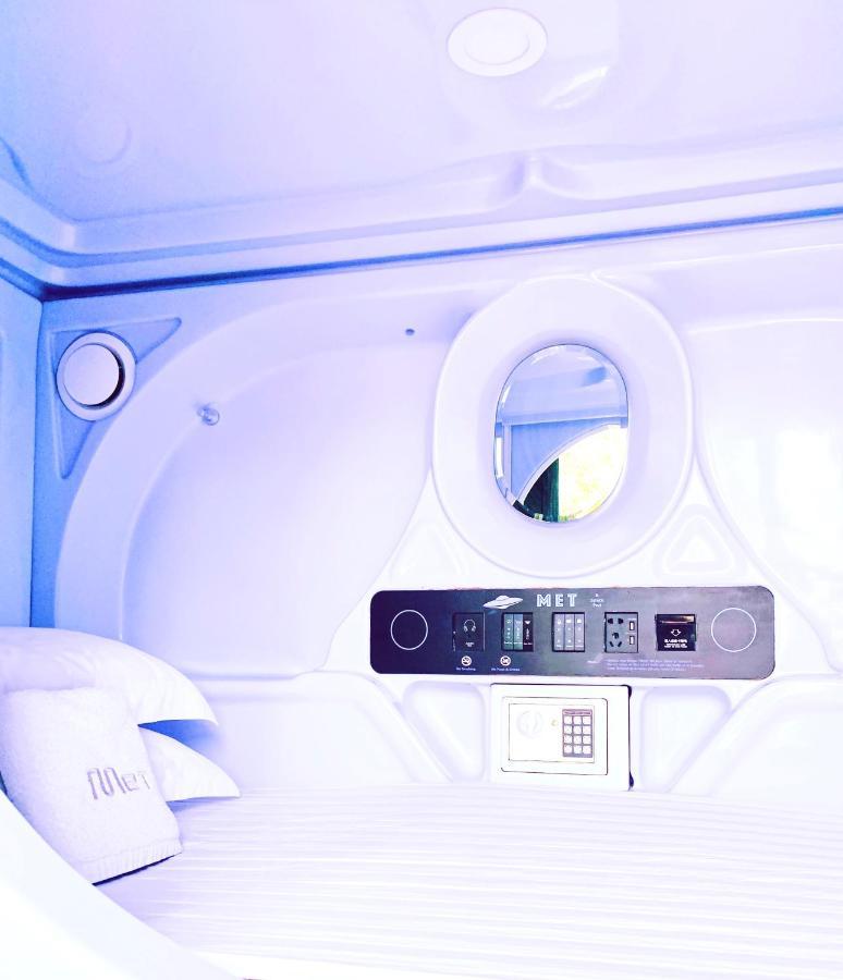 MET A Space Pod @ Boat Quay Singapour Extérieur photo