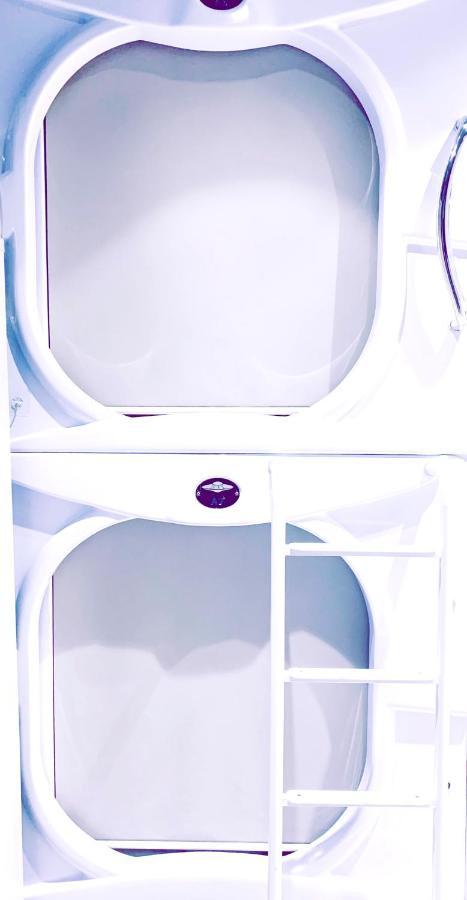 MET A Space Pod @ Boat Quay Singapour Extérieur photo